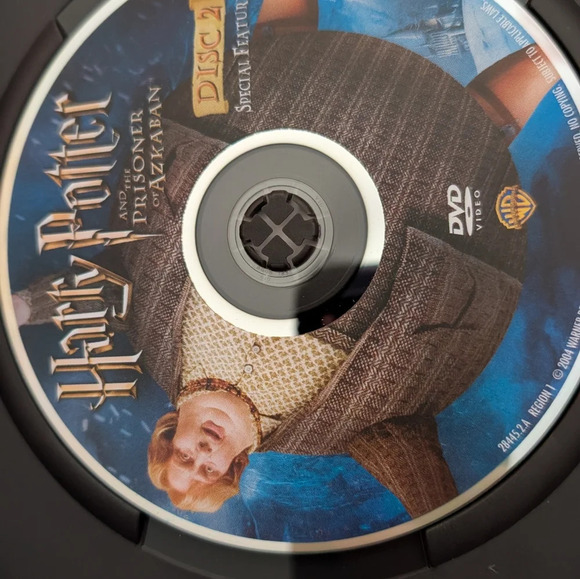 Harry Potter And The Prisoner Of Azkaban DVD (EUC) - Picture 4 of 4